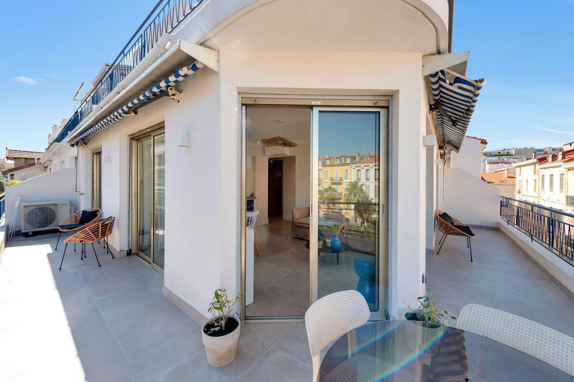 L'athena Elegant Avec Sublime Terrasse, Position Parfaite Pour Un Sejour Incroyable Appartamento Cannes